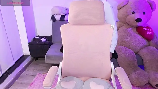 KuroChan420 online show from 02-27-26, 02:34