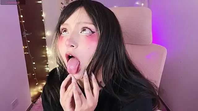 KuroChan420 online show from 12-03-25, 02:01