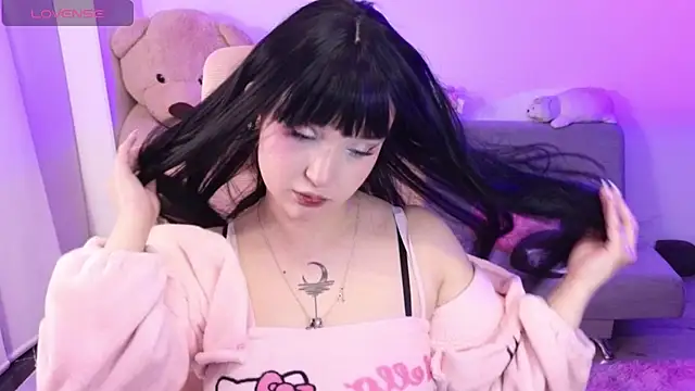 Snapshot of KuroChan420 chatting on 05-20-26, 03:03 KuroChan420 online show from 05-20-26, 03:03