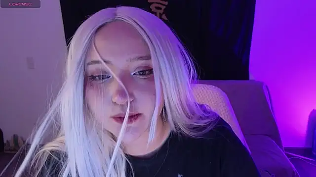 KuroChan420 online show from 02-26-25, 03:35