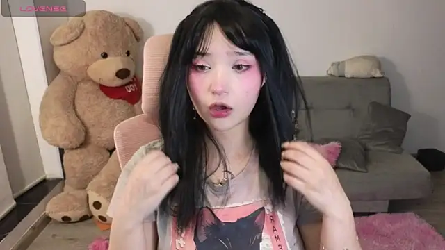 Snapshot of KuroChan420 chatting on 05-06-26, 02:59 KuroChan420 online show from 05-06-26, 02:59