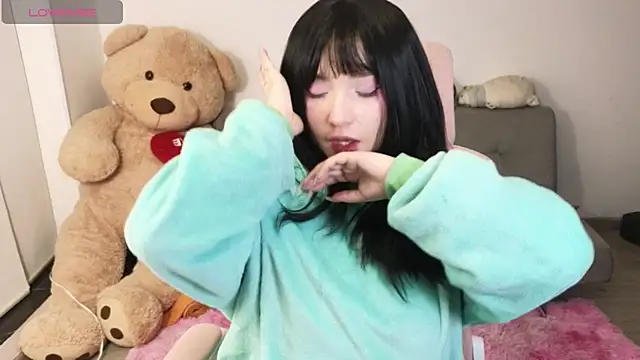 KuroChan420 online show from 04-18-26, 05:32