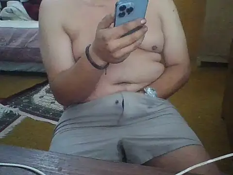 Snapshot of Pielie14 chatting on 02-15-26, 09:25 Pielie14 online show from 02-15-26, 09:25