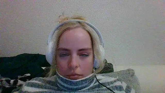 vaneza02 online show from 03-22-25, 07:53