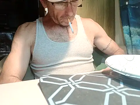 Snapshot of nicali78 chatting on 10-18-25, 07:21 nicali78 online show from 10-18-25, 07:21