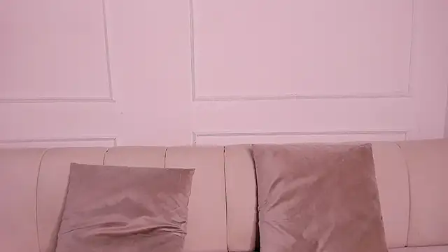 Snapshot of Emma_jonness chatting on 01-31-25, 07:29 Emma jonness online show from 01-31-25, 07:29