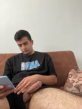 Snapshot of Ffhdr chatting on 10-11-25, 11:44 Ffhdr online show from 10-11-25, 11:44