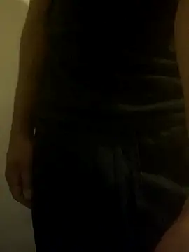 Snapshot of catchit231 chatting on 10-05-25, 08:49 catchit231 online show from 10-05-25, 08:49