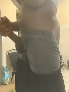 Snapshot of catchit231 chatting on 01-31-25, 09:37 catchit231 online show from 01-31-25, 09:37