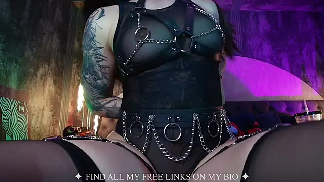 Charlotte Germanotta  online show from 01-14-26, 05:05