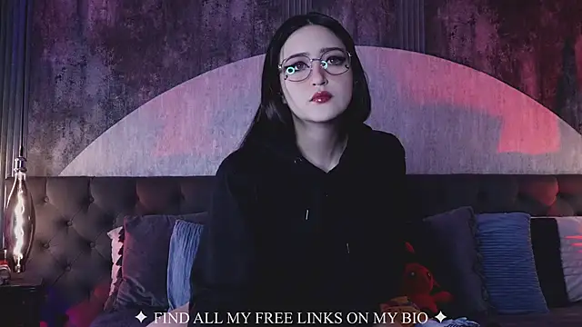 Charlotte Germanotta  online show from 03-31-26, 07:27