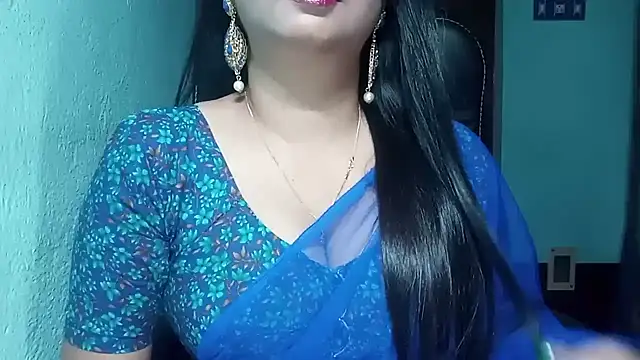 Snapshot of YourModhu chatting on 10-20-25, 05:35 YourModhu online show from 10-20-25, 05:35