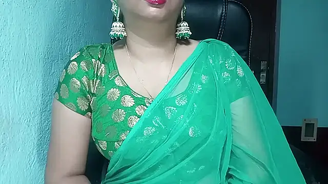 Snapshot of YourModhu chatting on 09-12-25, 05:56 YourModhu online show from 09-12-25, 05:56