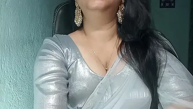 Snapshot of YourModhu chatting on 04-10-26, 05:42 YourModhu online show from 04-10-26, 05:42
