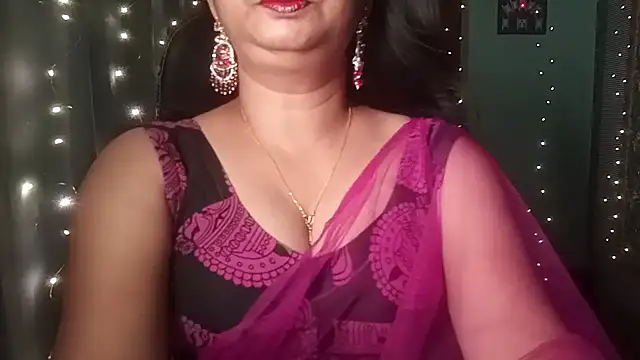 Snapshot of YourModhu chatting on 06-25-26, 06:24 YourModhu online show from 06-25-26, 06:24