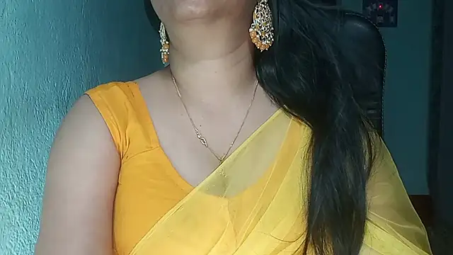 Snapshot of YourModhu chatting on 04-19-26, 06:10 YourModhu online show from 04-19-26, 06:10