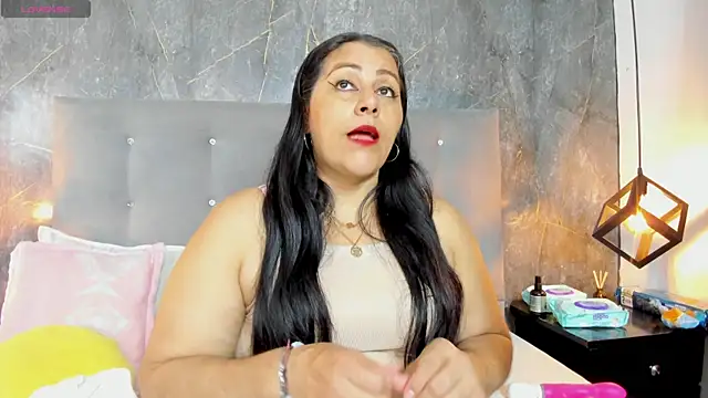 SexxyPamela online show from 11-28-25, 08:09