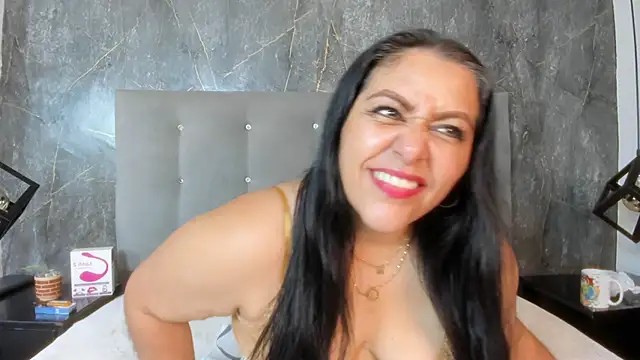 SexxyPamela online show from 04-13-26, 07:40