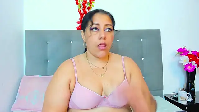 SexxyPamela online show from 09-24-25, 07:37