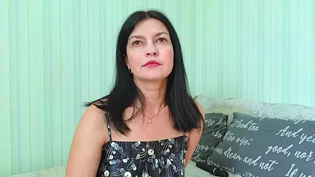 Snapshot of _Lily_ chatting on 02-21-26, 07:43 Lily online show from 02-21-26, 07:43