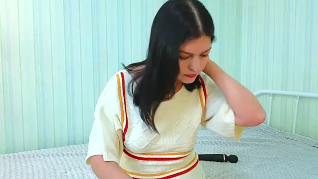 Snapshot of _Lily_ chatting on 02-06-26, 08:54 Lily online show from 02-06-26, 08:54