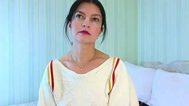 Snapshot of _Lily_ chatting on 01-22-25, 09:02 Lily online show from 01-22-25, 09:02