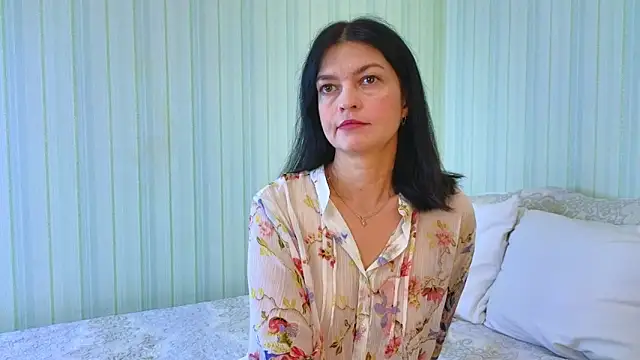 Snapshot of _Lily_ chatting on 10-30-25, 06:55 Lily online show from 10-30-25, 06:55