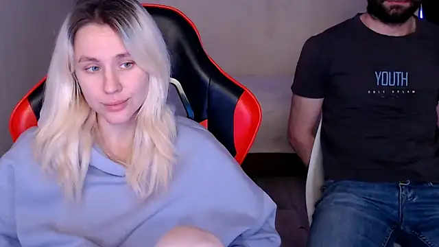 Snapshot of Mila_Jon chatting on 12-07-24, 01:13 Mila Jon online show from 12-07-24, 01:13