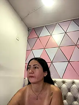 Snapshot of juliana_diaz chatting on 09-25-25, 11:27 juliana diaz online show from 09-25-25, 11:27