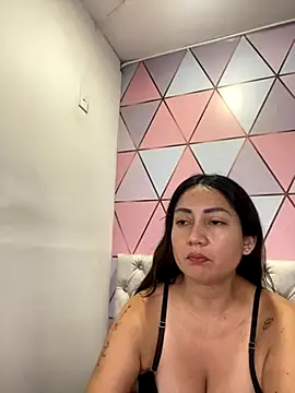 Snapshot of juliana_diaz chatting on 10-06-25, 11:22 juliana diaz online show from 10-06-25, 11:22