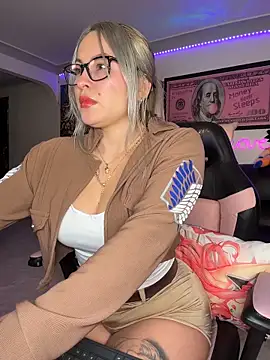Snapshot of may_aceros chatting on 03-28-26, 01:28 may aceros online show from 03-28-26, 01:28