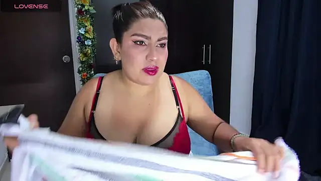 Snapshot of ElikoLanny_ chatting on 05-01-26, 04:39 ElikoLanny online show from 05-01-26, 04:39