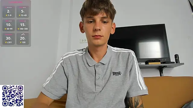 Snapshot of MiracleCam chatting on 02-05-26, 07:37 MiracleCam online show from 02-05-26, 07:37