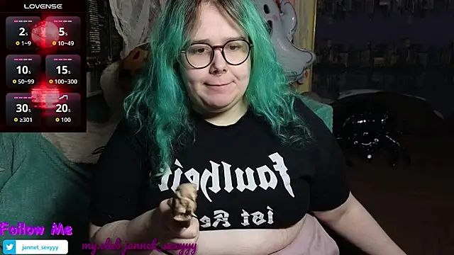 JannetPie online show from 10-27-25, 03:24