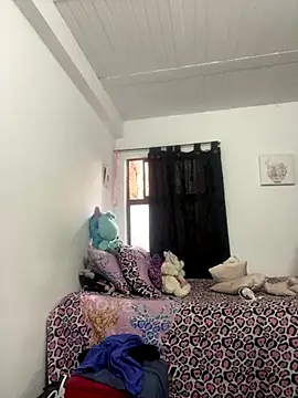 AlondraDiossa03 online show from 10-31-25, 07:21