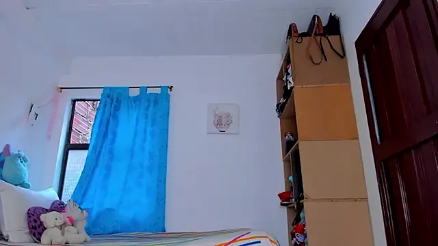 AlondraDiossa03 online show from 11-08-25, 08:23