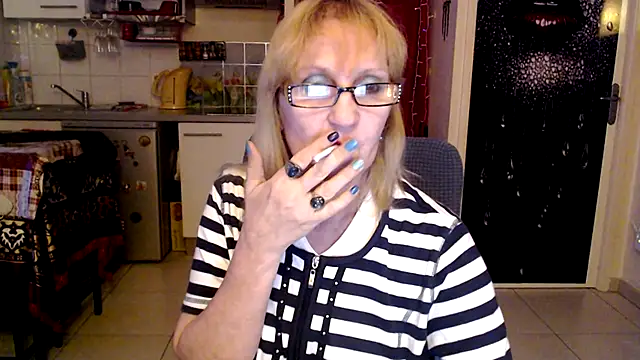 Snapshot of Ala-N-Dala chatting on 03-04-26, 04:09 Ala-N-Dala online show from 03-04-26, 04:09