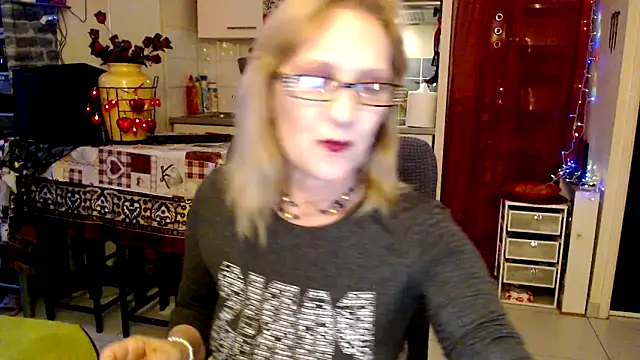 Snapshot of Ala-N-Dala chatting on 02-19-26, 11:40 Ala-N-Dala online show from 02-19-26, 11:40