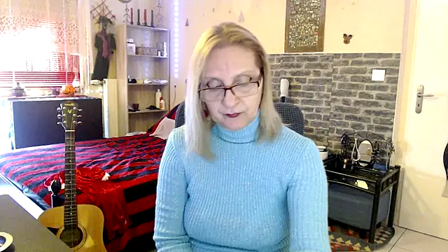 Snapshot of Ala-N-Dala chatting on 02-06-26, 01:40 Ala-N-Dala online show from 02-06-26, 01:40