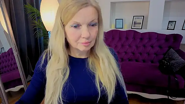 Snapshot of Abby_Moore_ chatting on 06-09-26, 06:47 Abby Moore online show from 06-09-26, 06:47