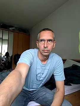 Snapshot of Geiler-boy313 chatting on 05-04-26, 07:22 Geiler-boy313 online show from 05-04-26, 07:22
