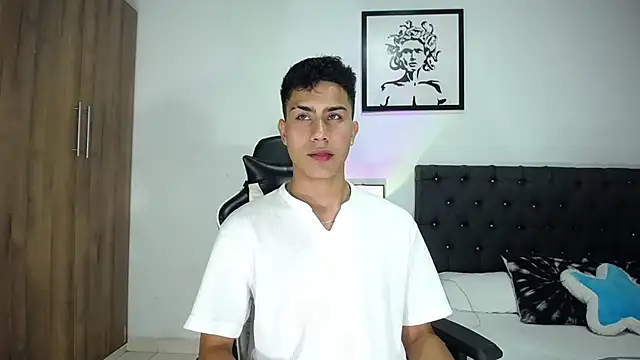 Snapshot of AlanNaughty chatting on 10-29-25, 03:16 AlanNaughty online show from 10-29-25, 03:16