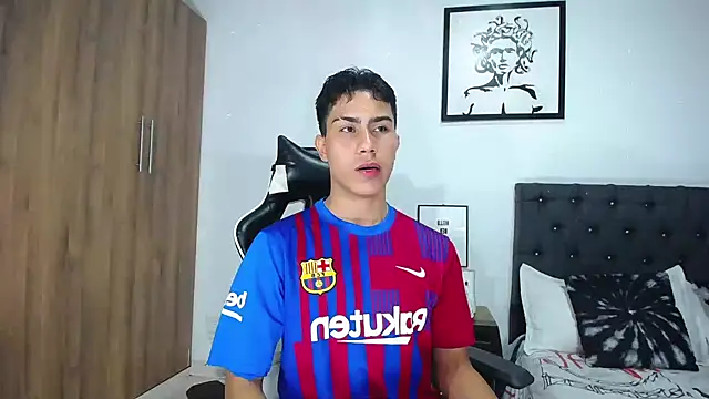 Snapshot of AlanNaughty chatting on 10-16-25, 12:52 AlanNaughty online show from 10-16-25, 12:52