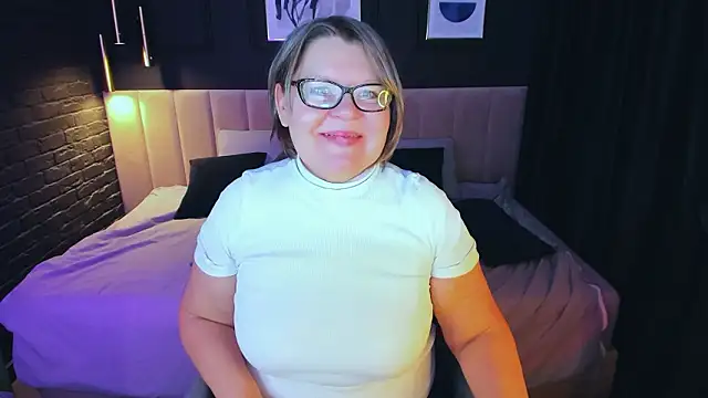 Shannonshine online show from 03-11-26, 05:23