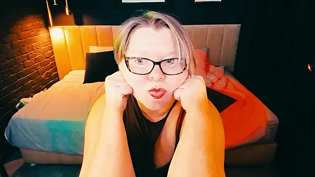 Shannonshine online show from 02-14-26, 06:02