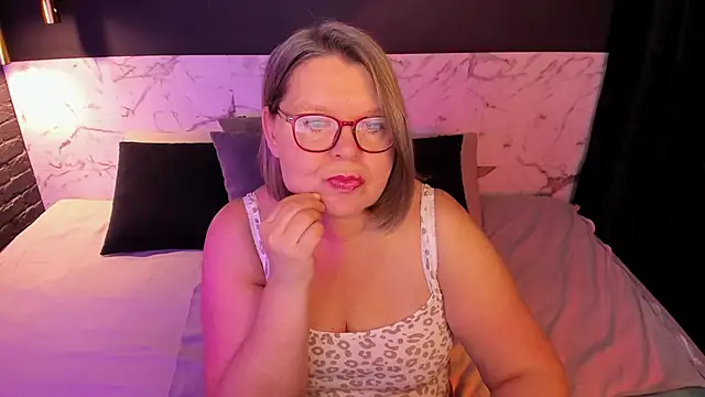 Shannonshine online show from 12-05-25, 05:39