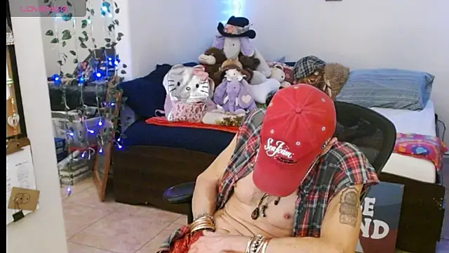 Snapshot of mycock2474u chatting on 03-17-25, 10:38 mycock2474u online show from 03-17-25, 10:38