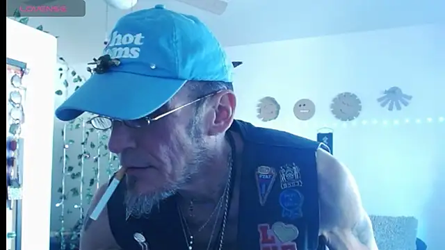 Snapshot of mycock2474u chatting on 03-18-25, 05:33 mycock2474u online show from 03-18-25, 05:33