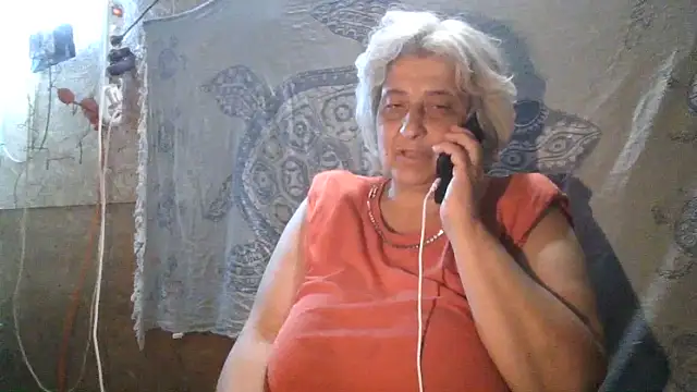 Snapshot of ExquisiteMature chatting on 06-11-26, 10:07 ExquisiteMature online show from 06-11-26, 10:07
