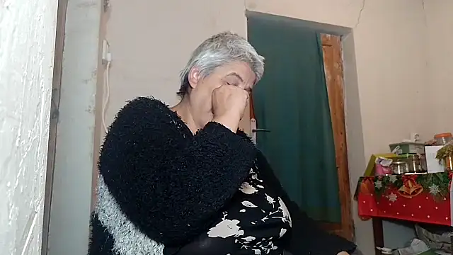 ExquisiteMature online show from 10-11-25, 10:11